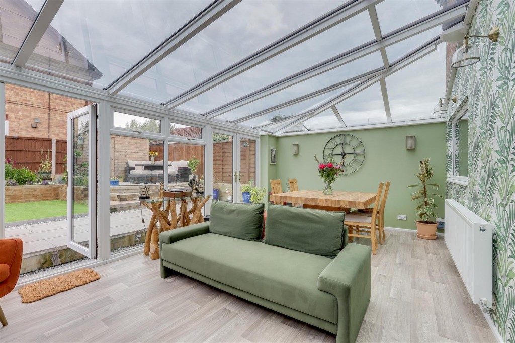 Avonbridge Close, Arnold, Nottinghamshire, NG5 8DE