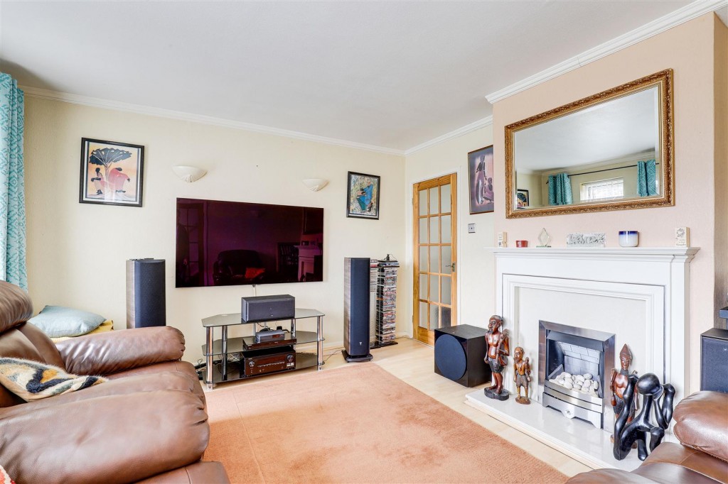 Oxborough Road, Arnold, Nottinghamshire, NG5 6FG