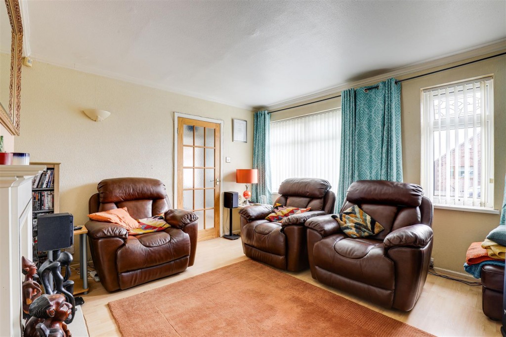 Oxborough Road, Arnold, Nottinghamshire, NG5 6FG