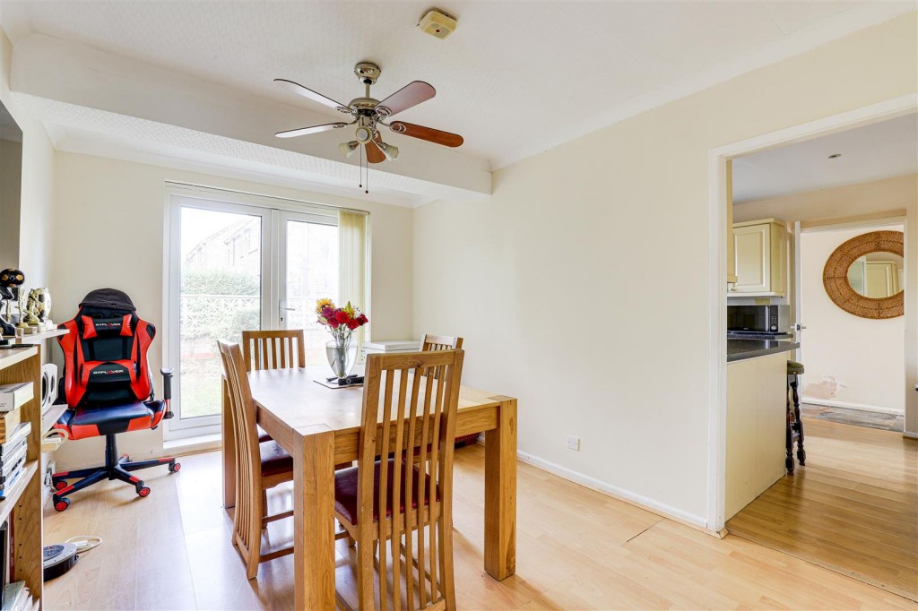 Oxborough Road, Arnold, Nottinghamshire, NG5 6FG