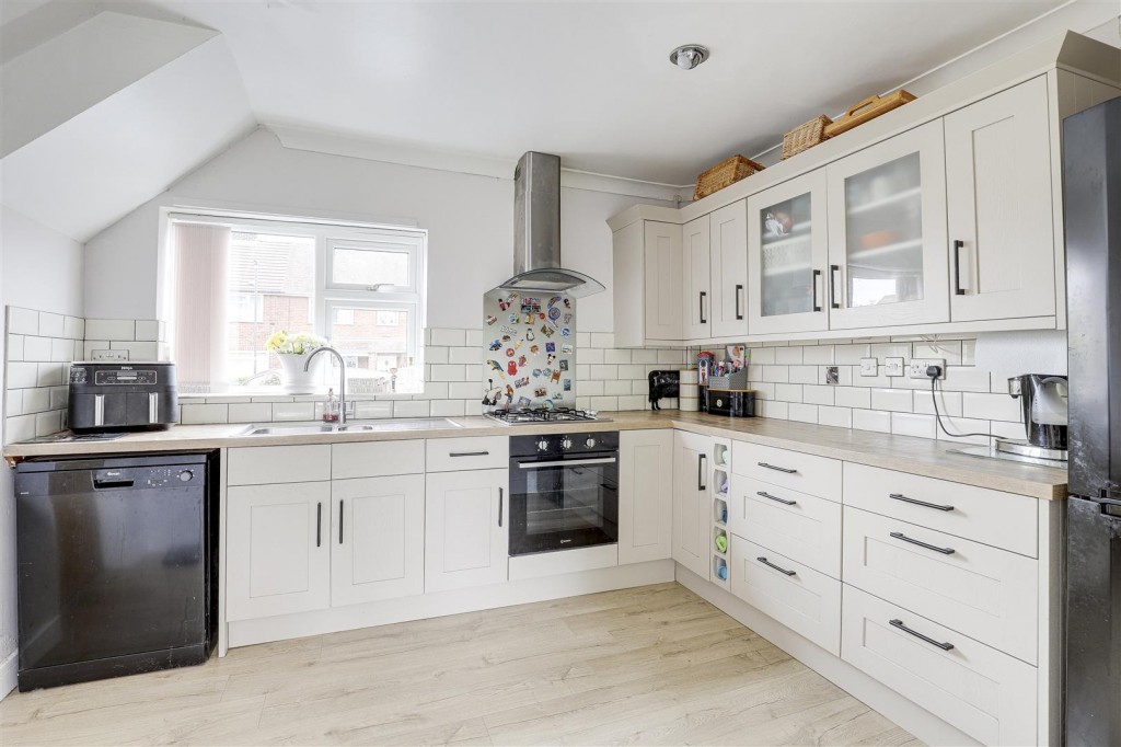 Hills Road, Breaston, Derbyshire, DE72 3DF