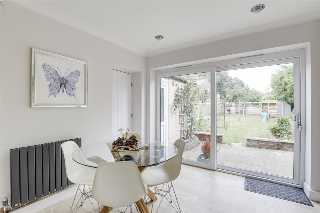 Hills Road, Breaston, Derbyshire, DE72 3DF