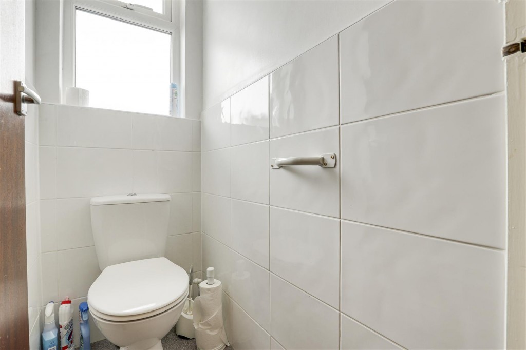 The Mount, Mapperley, Nottinghamshire, NG3 6FX