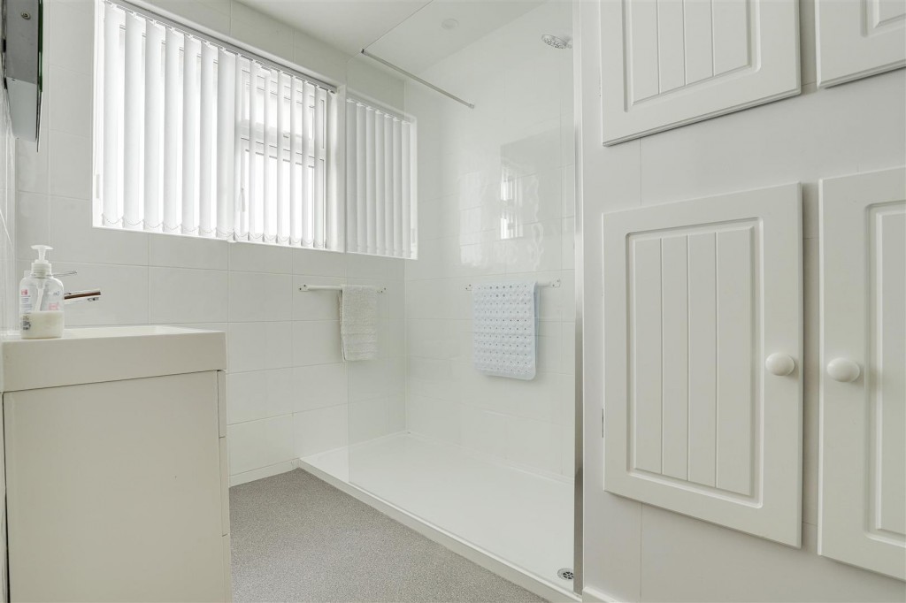 The Mount, Mapperley, Nottinghamshire, NG3 6FX