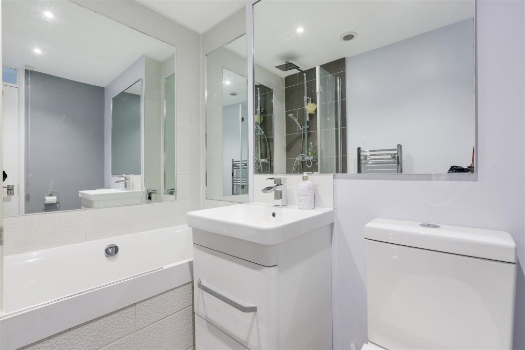 The Weavers, Newark, Nottinghamshire, NG24 4RY