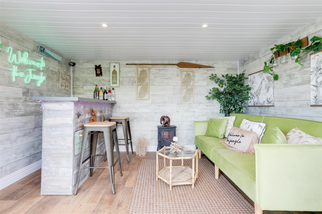 The Weavers, Newark, Nottinghamshire, NG24 4RY