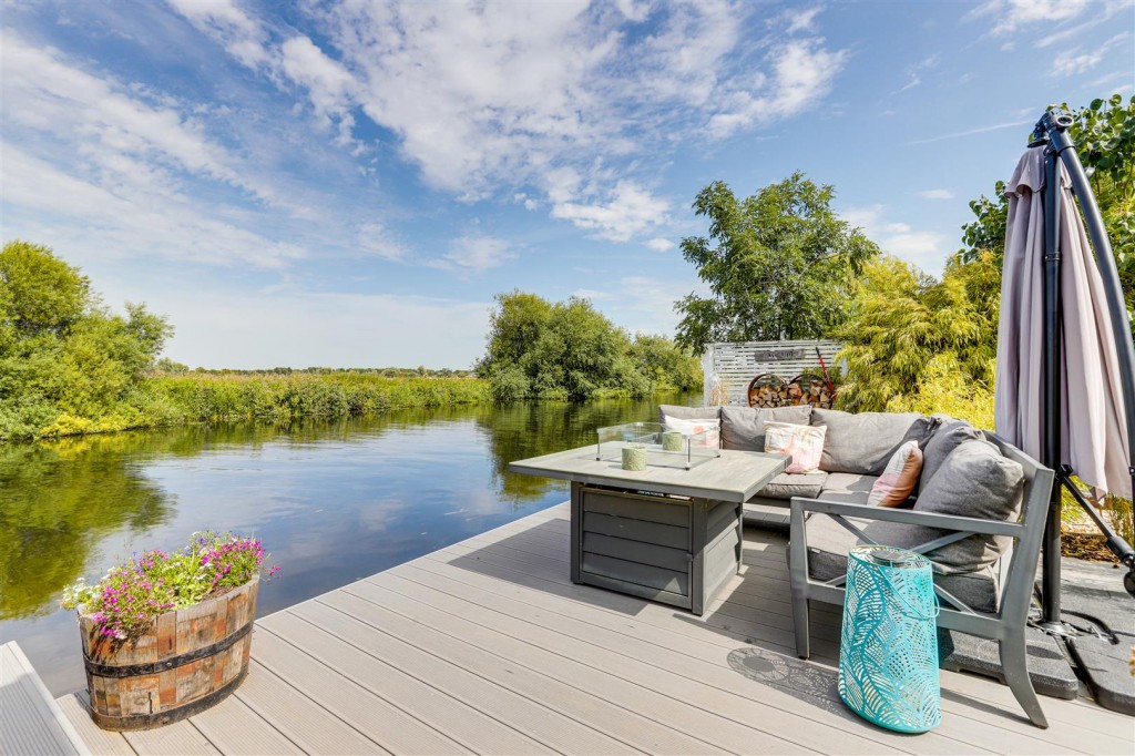 The Weavers, Newark, Nottinghamshire, NG24 4RY