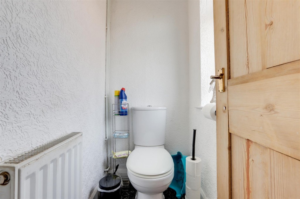 Watnall Road, Hucknall, Nottinghamshire, NG15 7NH