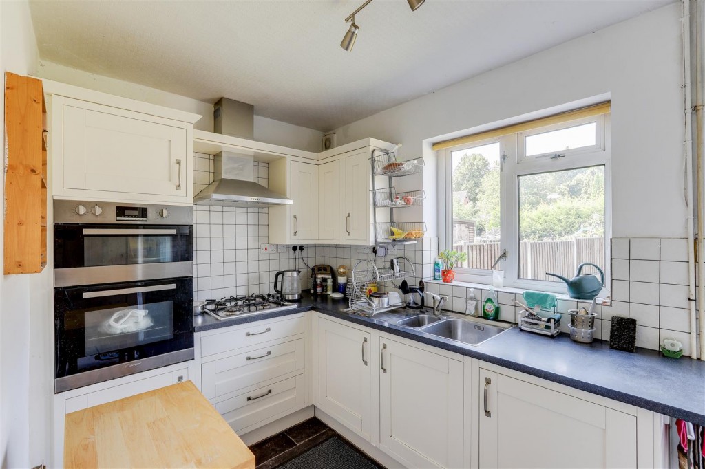 Watnall Road, Hucknall, Nottinghamshire, NG15 7NH