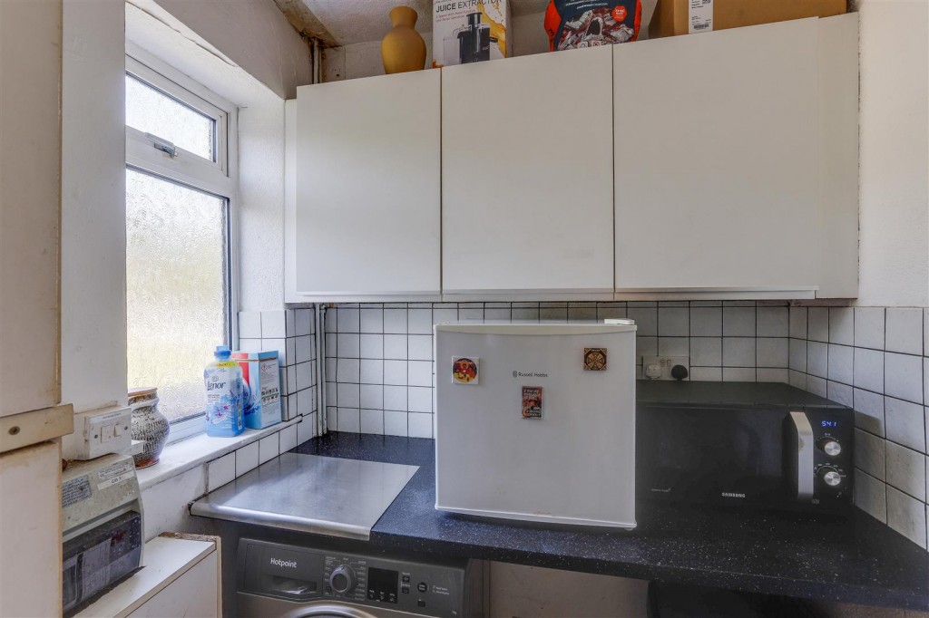 Watnall Road, Hucknall, Nottinghamshire, NG15 7NH