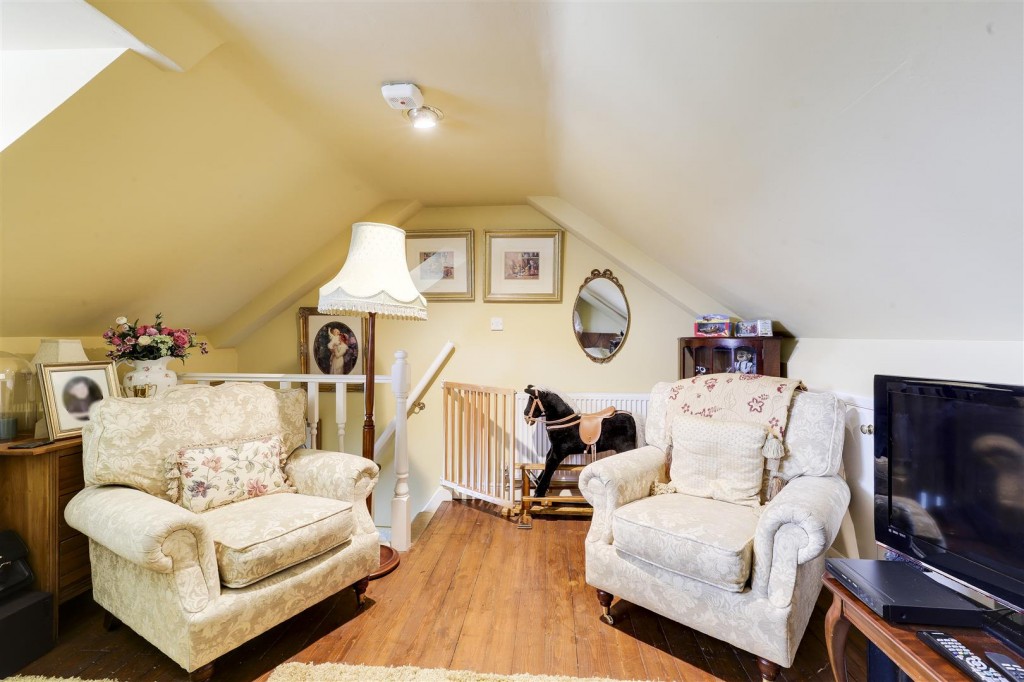 Willow Crescent, Gedling, Nottinghamshire, NG4 4BL