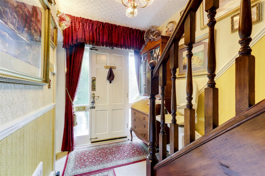 Willow Crescent, Gedling, Nottinghamshire, NG4 4BL