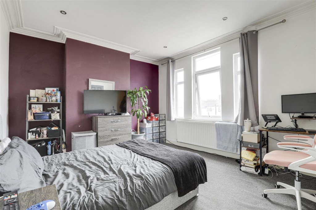 Portland Road, Hucknall, Nottinghamshire, NG15 7SA