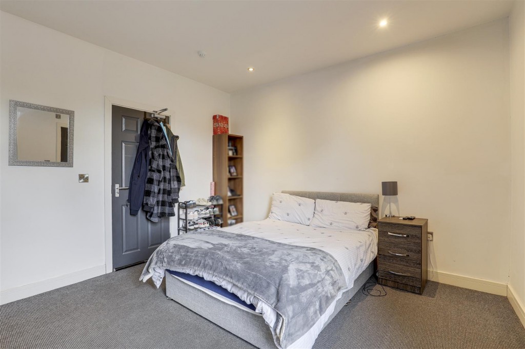 Portland Road, Hucknall, Nottinghamshire, NG15 7SA