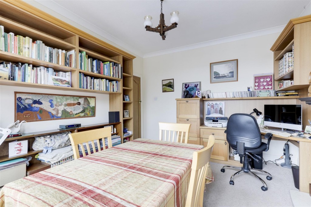 Exton Road, Sherwood, Nottinghamshire, NG5 1HA