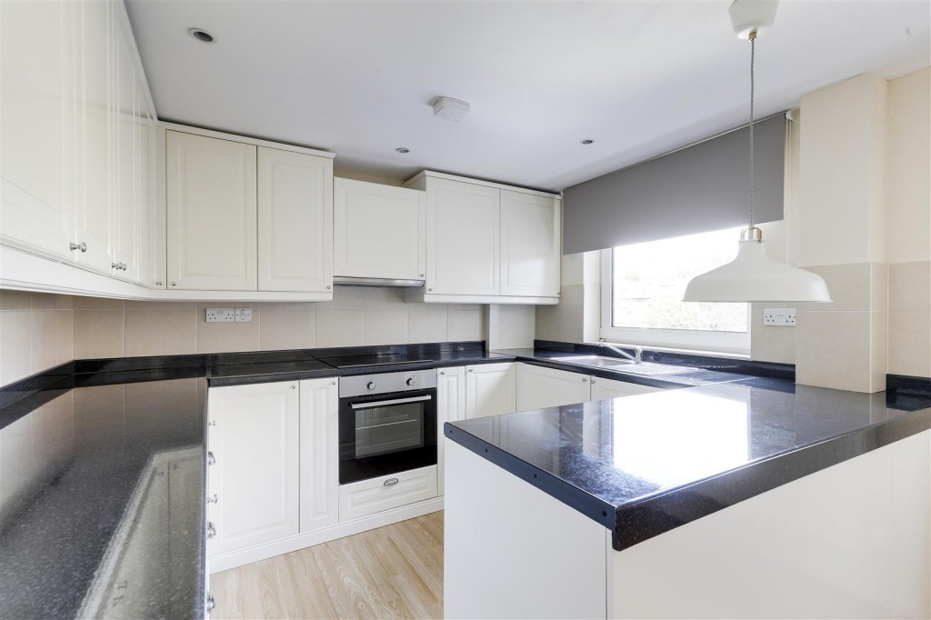 Raynham Lodge, Abbotsbury Close, Nottingham, NG5 5BZ