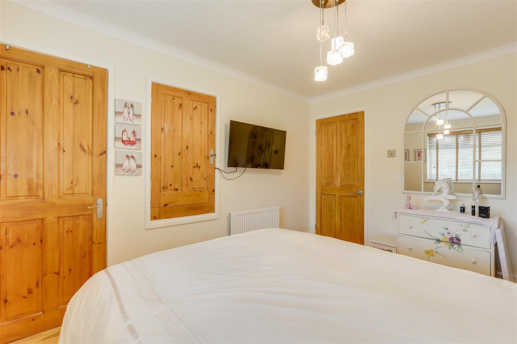 Mickleborough Avenue, Nottingham, Nottinghamshire, NG3 3EJ