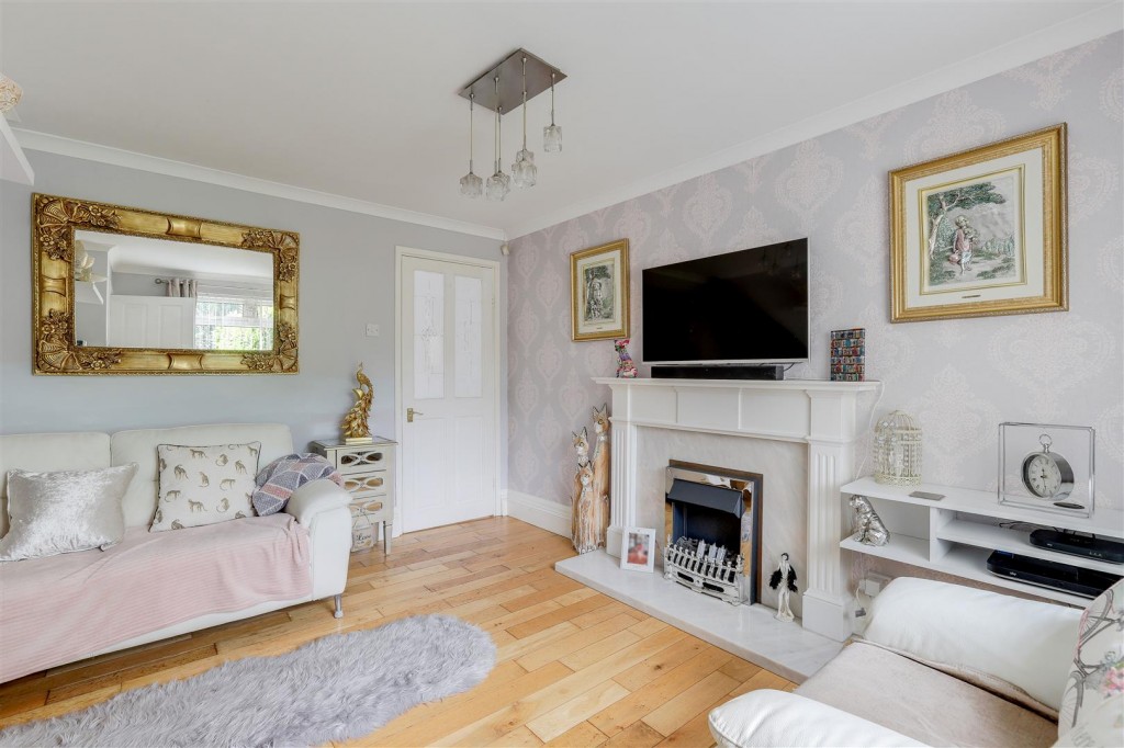 Mickleborough Avenue, Nottingham, Nottinghamshire, NG3 3EJ