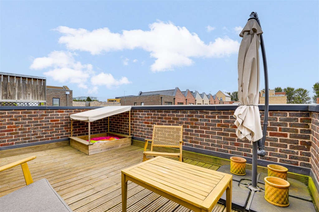 Navigation Street, Nottingham, Nottinghamshire, NG2 4DR