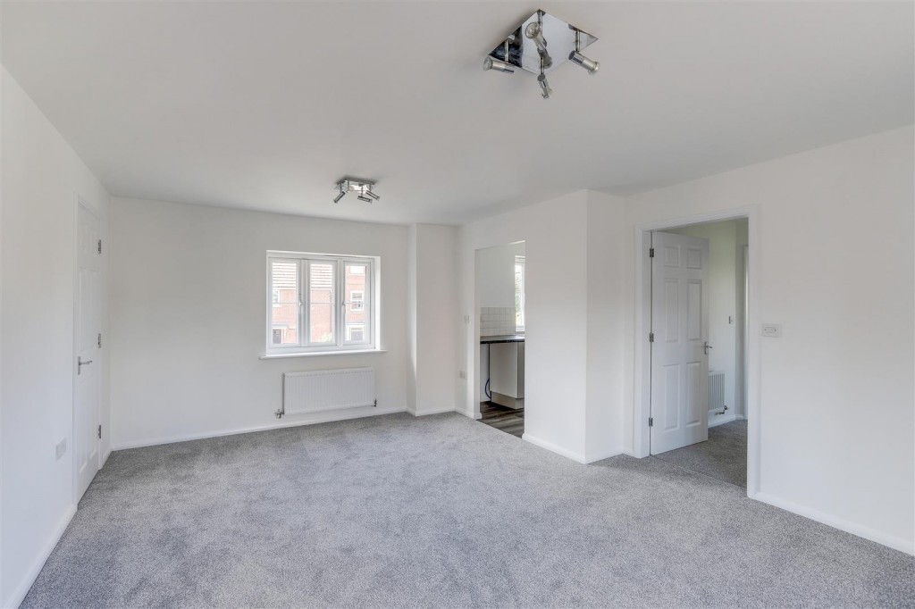 Coupe Gardens, Hucknall, Nottingham, NG15 7UW