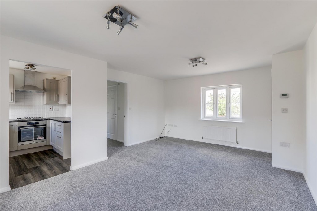 Coupe Gardens, Hucknall, Nottingham, NG15 7UW