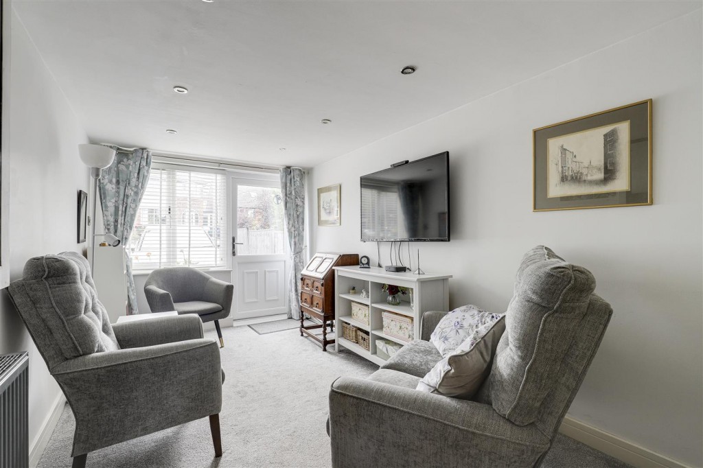 Greythorn Drive, West Bridgford, Nottinghamshire, NG2 7GB