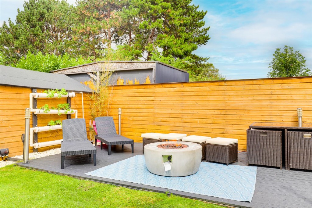 Greythorn Drive, West Bridgford, Nottinghamshire, NG2 7GB