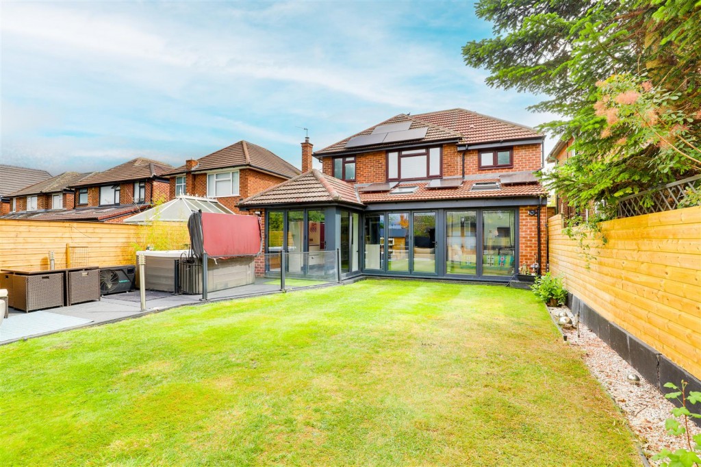 Greythorn Drive, West Bridgford, Nottinghamshire, NG2 7GB