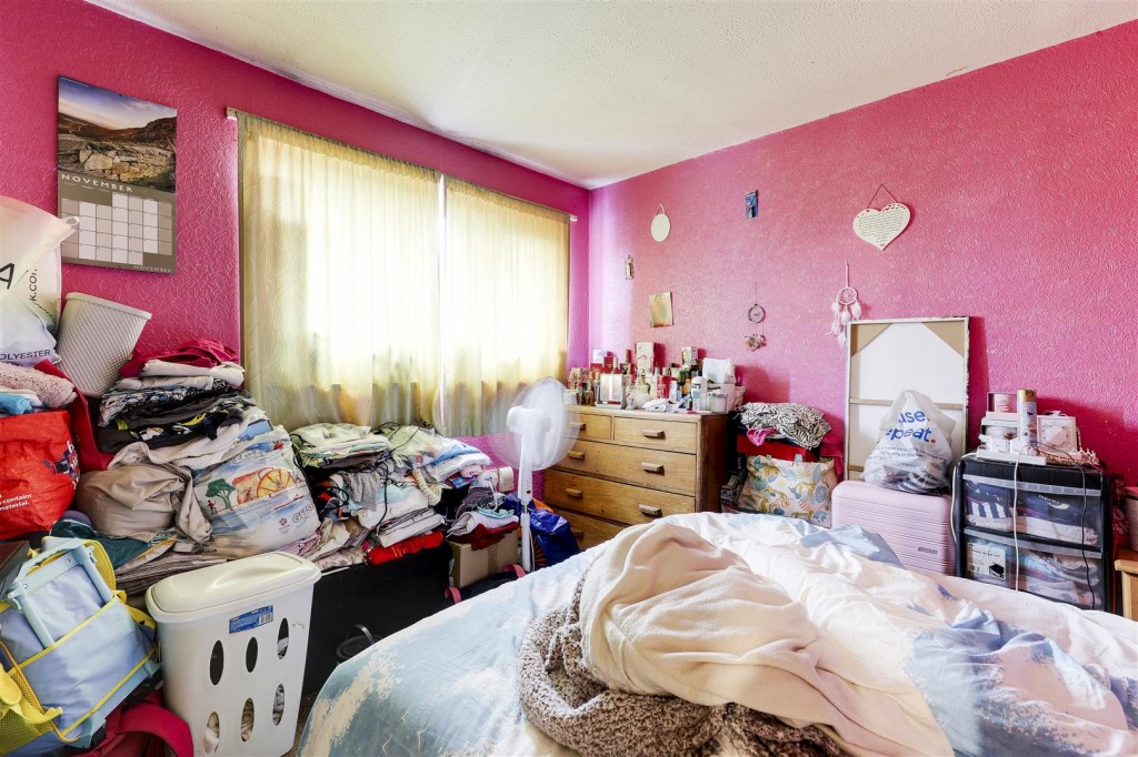 Cawston Gardens, Bulwell, Nottinghamshire, NG6 8LW