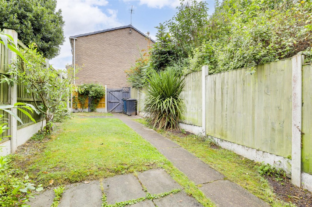 Spinningdale, Arnold, Nottingham, NG5 8QT