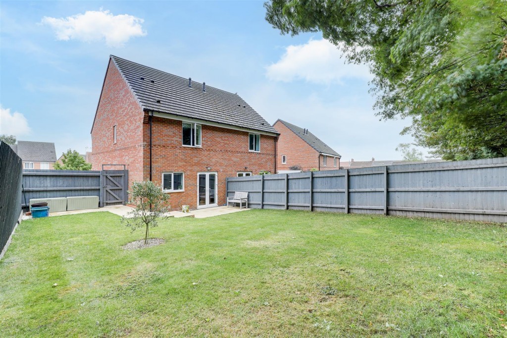 Meden Avenue, New Houghton, Mansfield, Nottinghamshire, NG19 8SP