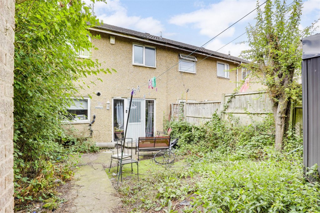 Hemsby Gardens, Bulwell, Nottinghamshire, NG6 8NT