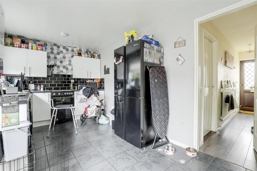 Hemsby Gardens, Bulwell, Nottinghamshire, NG6 8NT