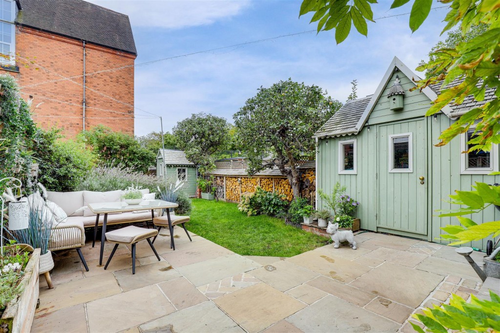 George Road, West Bridgford, Nottinghamshire, NG2 7QG