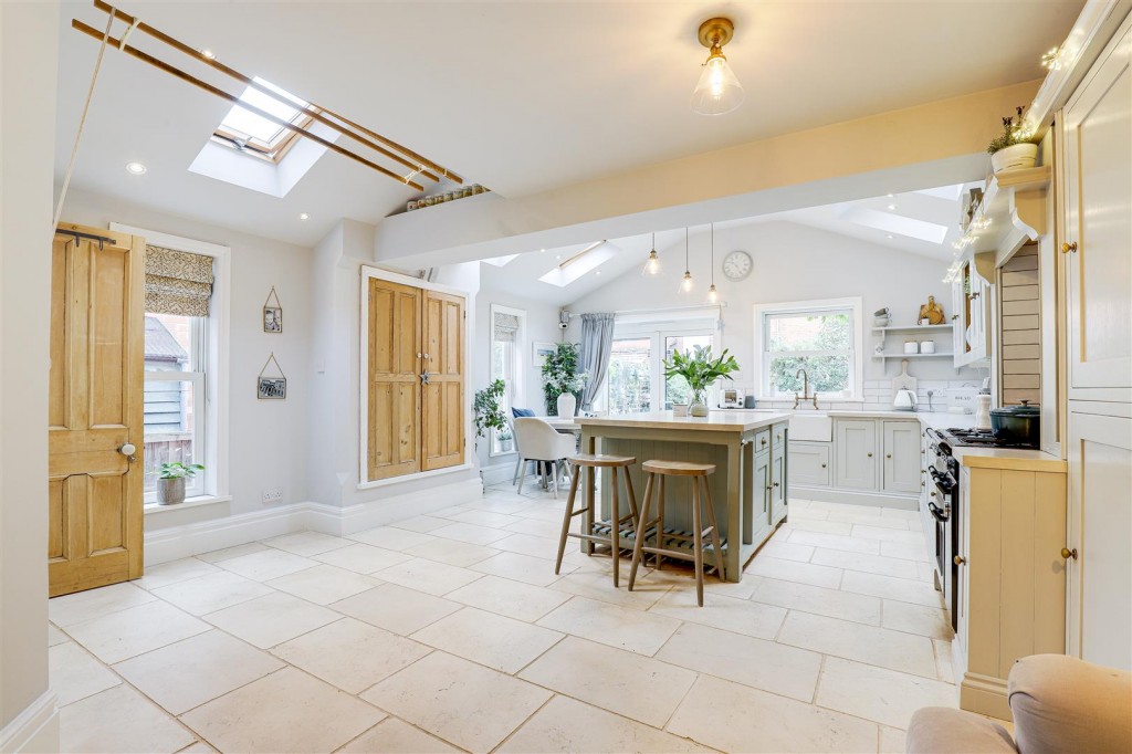 George Road, West Bridgford, Nottinghamshire, NG2 7QG