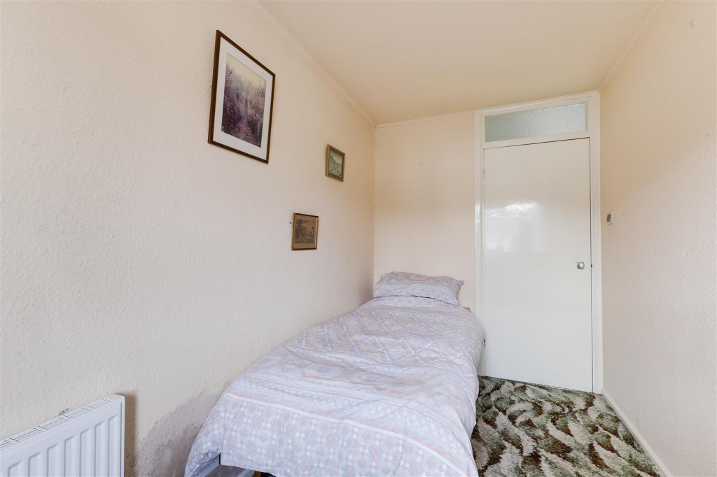 Bransdale Road, Clifton, Nottinghamshire, NG11 9JE