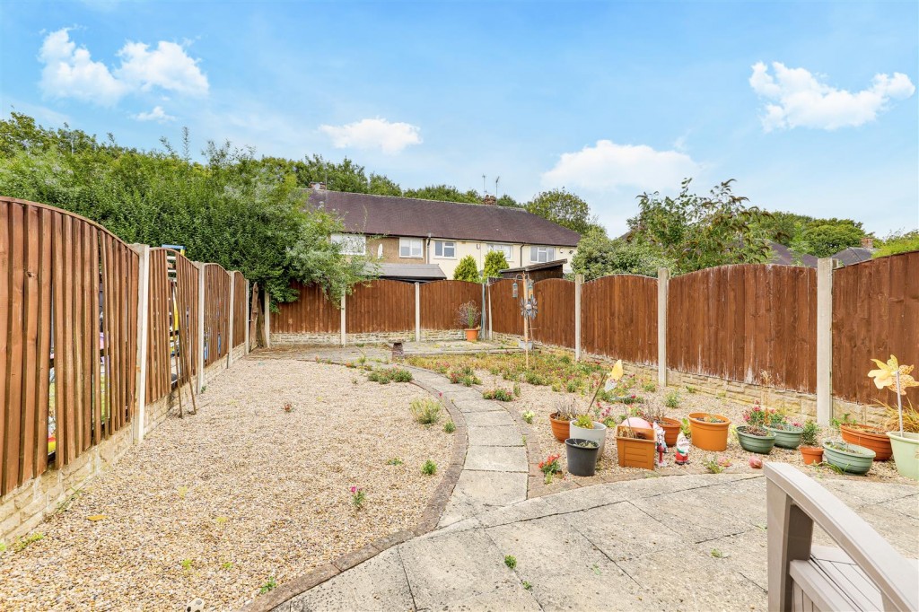 Bransdale Road, Clifton, Nottinghamshire, NG11 9JE