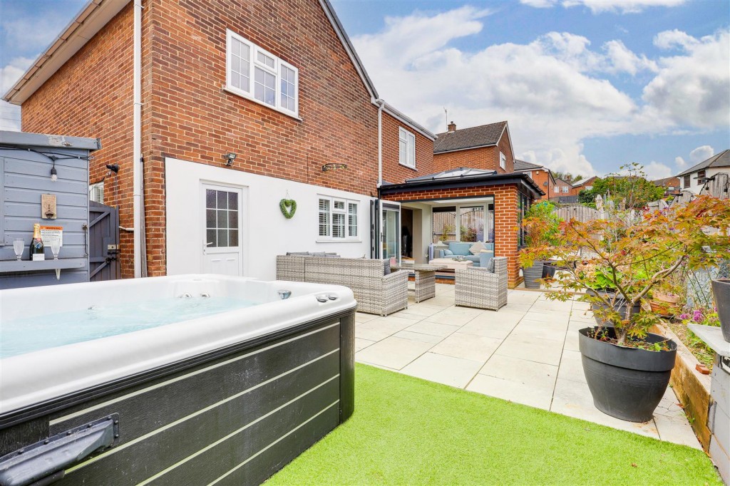 Tennyson Street, Ilkeston, Derbyshire, DE7 8JY