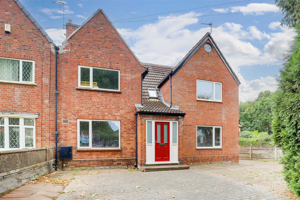 Woodside Road, Beeston, Nottinghamshire, NG9 2TN