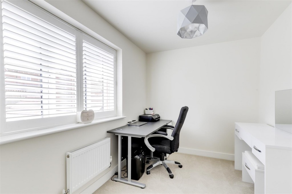 Beedham Way, Mapperley, Nottinghamshire, NG3 5TB