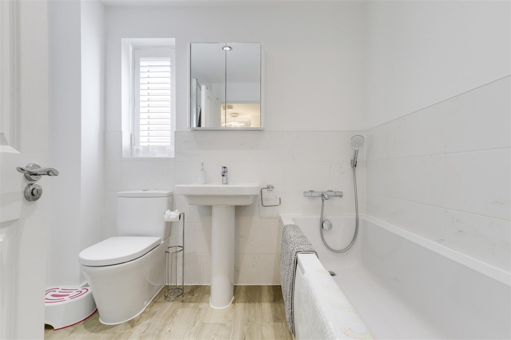 Beedham Way, Mapperley, Nottinghamshire, NG3 5TB
