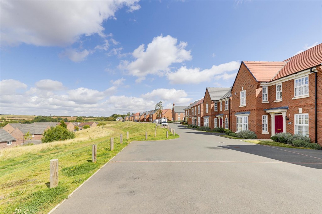 Beedham Way, Mapperley, Nottinghamshire, NG3 5TB