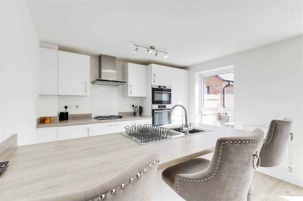 Beedham Way, Mapperley, Nottinghamshire, NG3 5TB