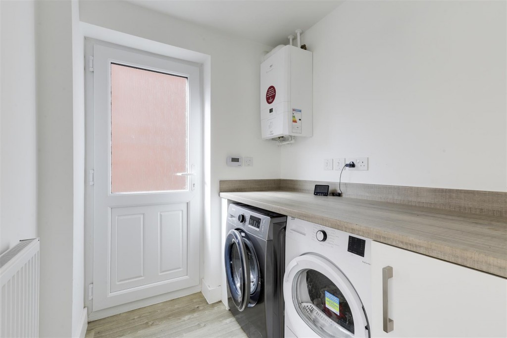 Beedham Way, Mapperley, Nottinghamshire, NG3 5TB