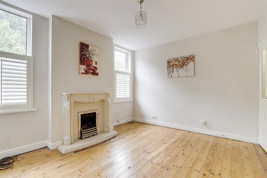 St. Chads Road, Sneinton, Nottinghamshire, NG3 2AU