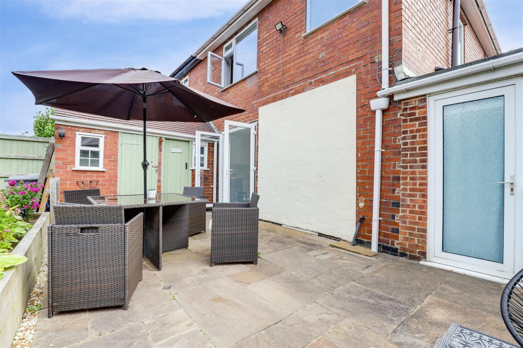 Wheatley Avenue, Kirkby-In-Ashfield, Nottingham, NG17 8BG