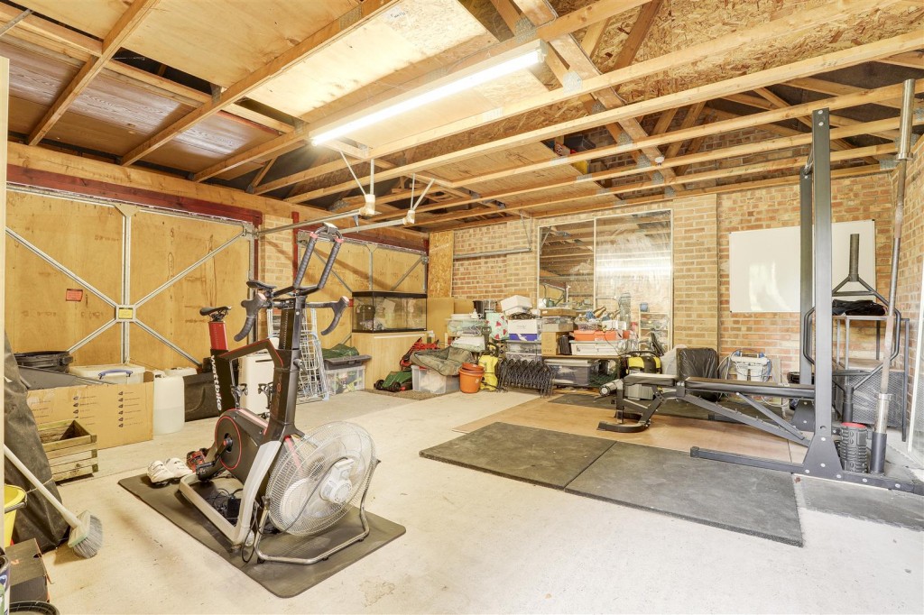 Cranford Gardens, West Bridgford, Nottinghamshire, NG2 7SE