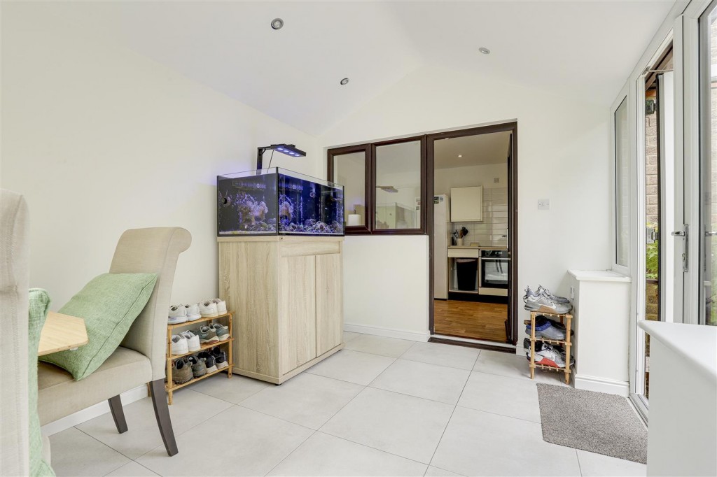 Cranford Gardens, West Bridgford, Nottinghamshire, NG2 7SE