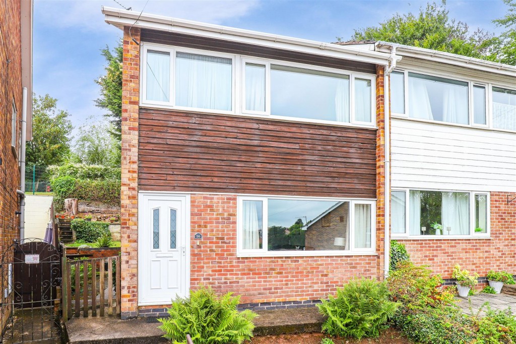 Salamander Close, Carlton, Nottinghamshire, NG4 4FJ