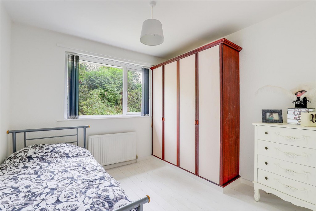 Salamander Close, Carlton, Nottinghamshire, NG4 4FJ